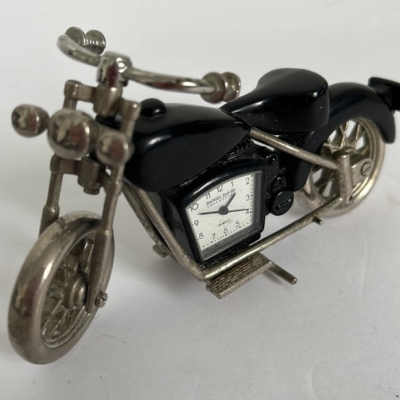 Daniel David Motorcycle Desk Clock - Picture 3 of 9